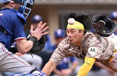 [MLB 뉴스] 김하성, 8경기 연속 멀티 출루 이후 4회 부상으로 교체
