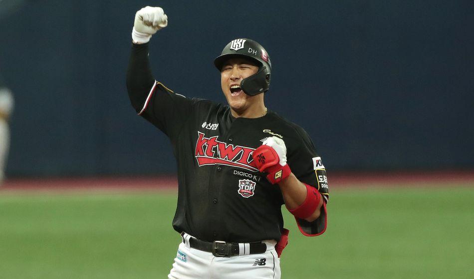 [KBO 뉴스] '황재균 결승 홈런' KT, 키움에 3-2 승리...공동 5위 등극