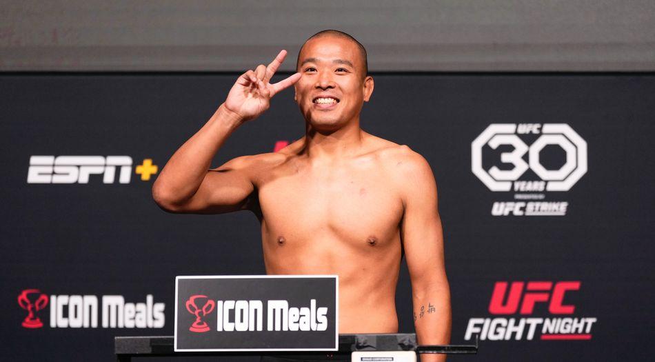 [UFC 뉴스] 계체 마치고 출전 못했던 박준용, 10월 타바레스전 다시 성사