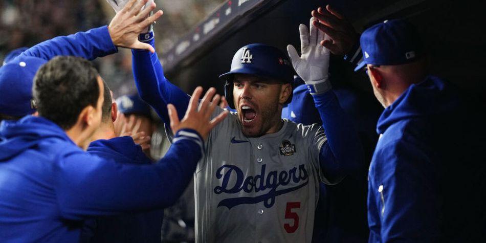 [MLB 뉴스] 오타니, 이적 첫 시즌 만에 꿈 이뤘다…다저스 WS 우승!