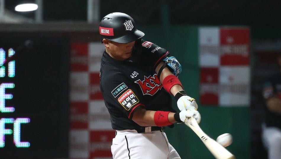 [KBO 뉴스] '영원한 캡틴' KT 박경수, 22년 프로 생활 마침표